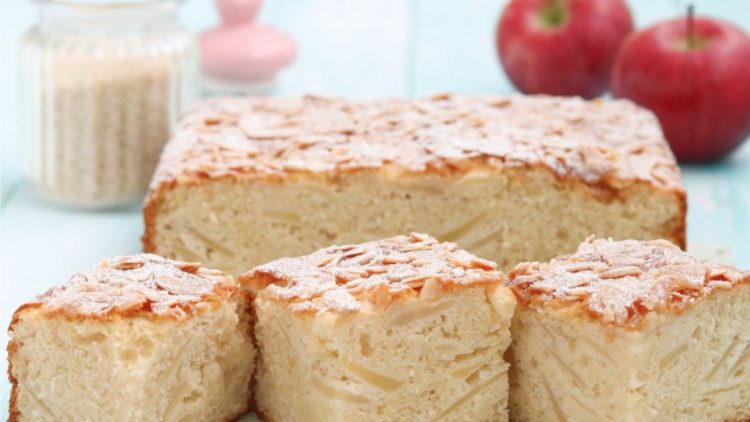 gâteau aux pommes et aux amandes