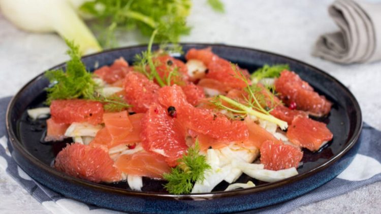 salade de saumon fumé pamplemousse et fenouil