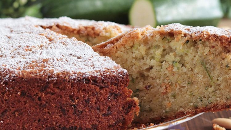 gâteau sucré à la courgette