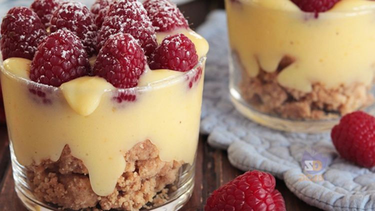 verrines au crumble et à la crème pâtissière