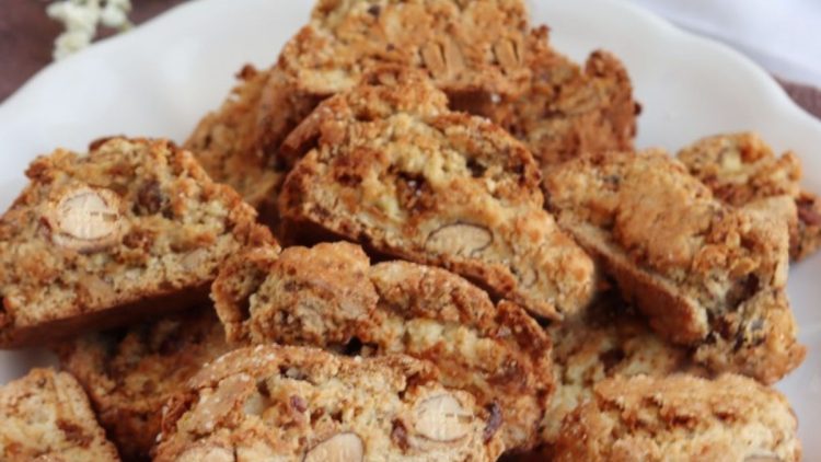 Tozzetti aux amandes et aux figues séchées