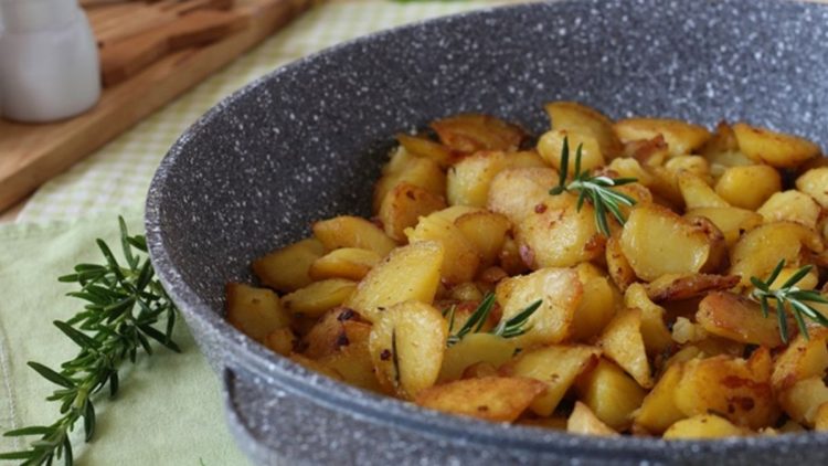 pommes de terre sautées au romarin croustillantes