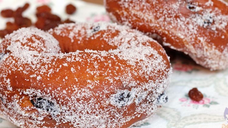 beignets de carnaval aux raisins secs