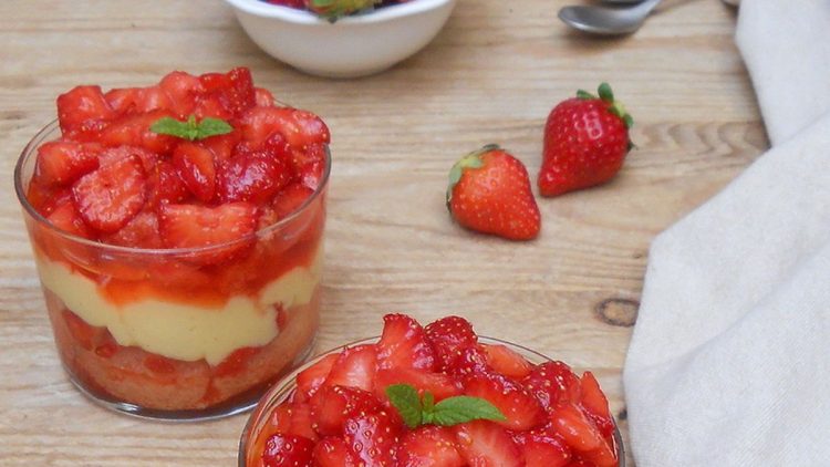 verrines fraise crème pâtissière