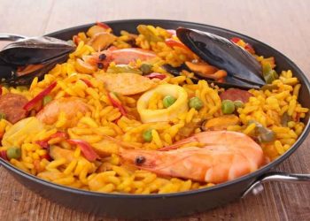 L'astuce de grand-mère pour la paella : une tradition valencienne