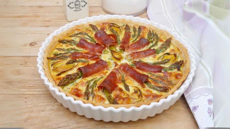 Quiche aux asperges et jambon cru