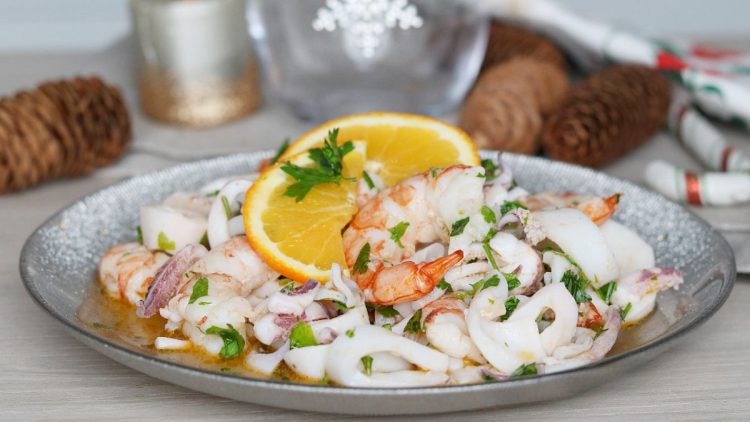 Salade de crevettes et calamars à l'orange